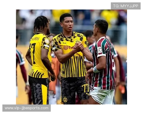 足球巨星闪耀登场 引领未来足坛新潮流